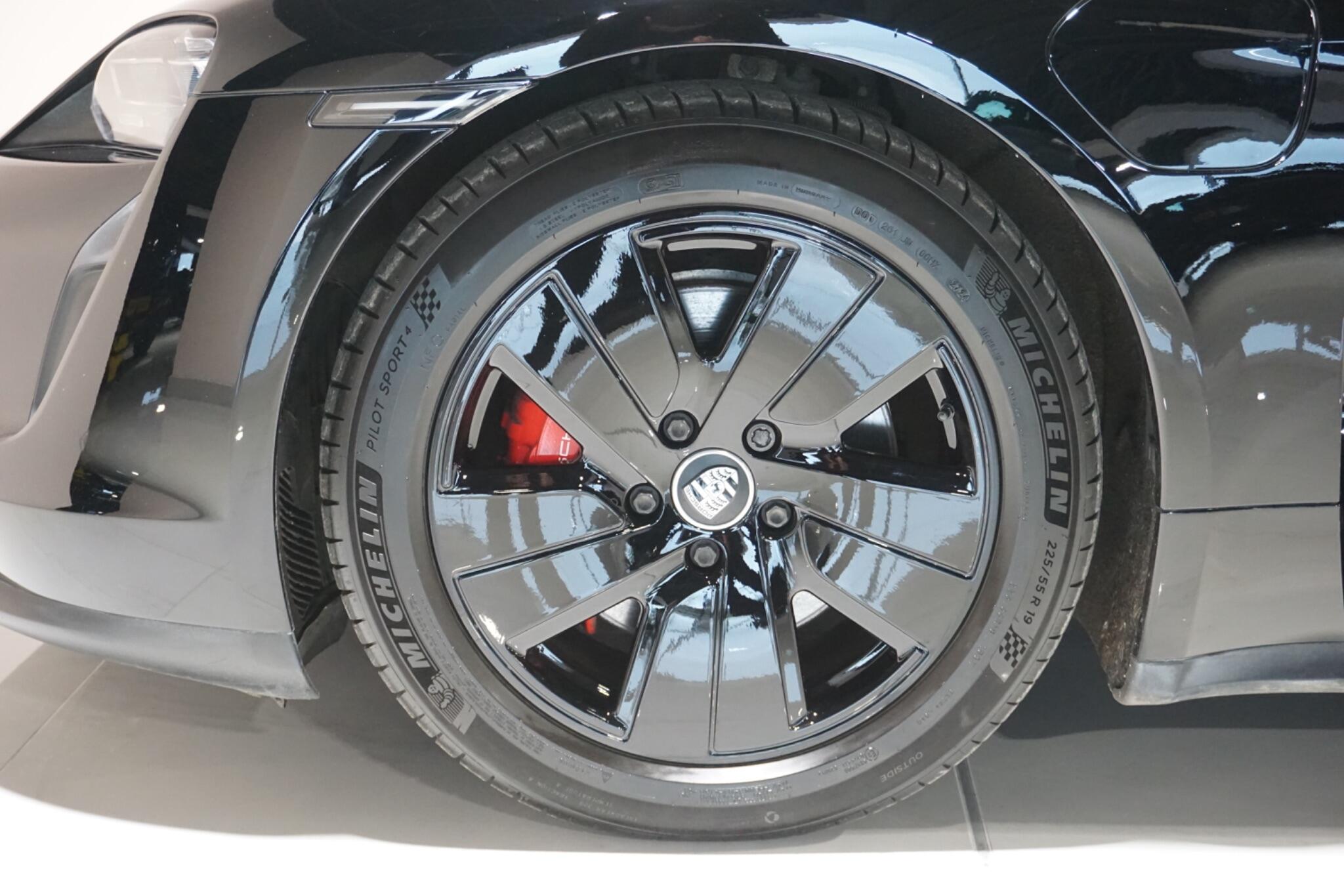 Porsche Taycan Performance 79.2kWh 4S Saloon 4dr Electric Auto 4WD (530 ps)